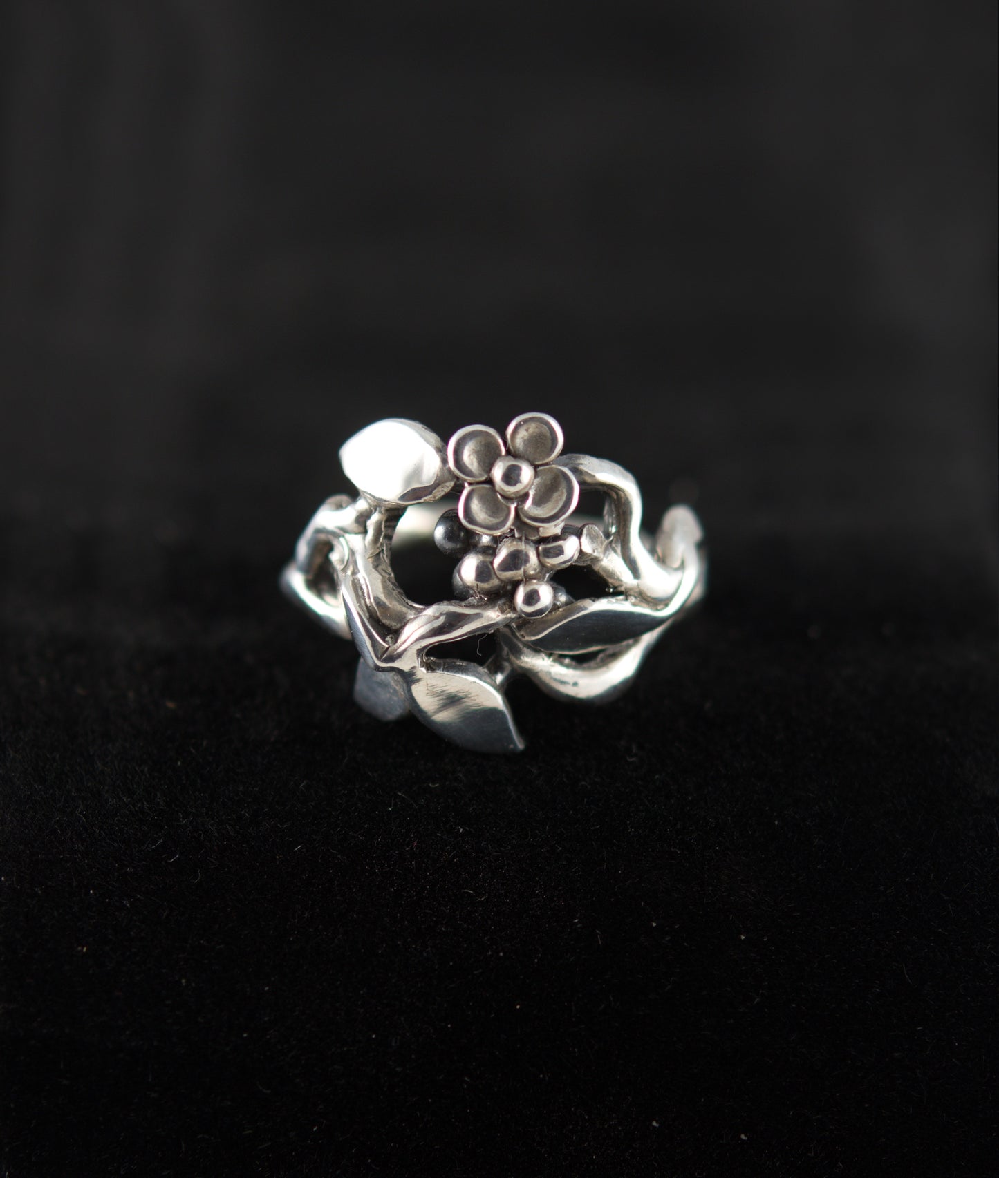 Flower and Leaves Ring
