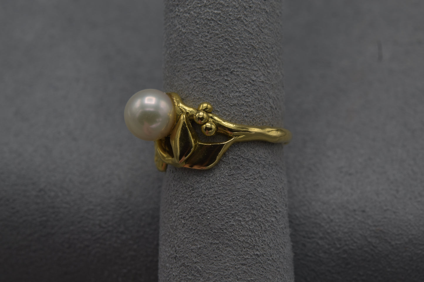 Leafy Pearl Ring