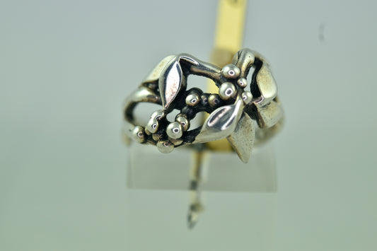 Leafy Ring